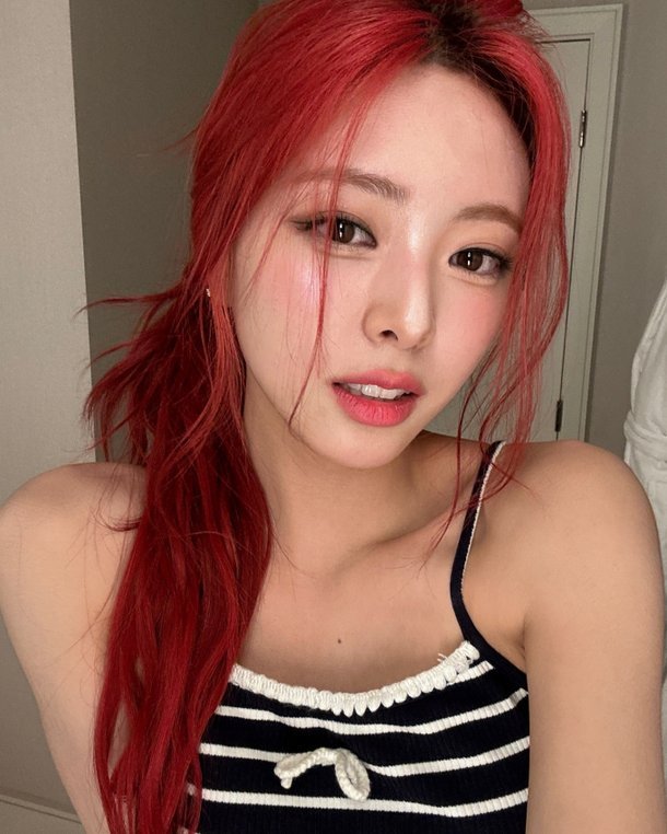 t6fYKh6X kpop Itzy yuna cumtribute 02.jpg